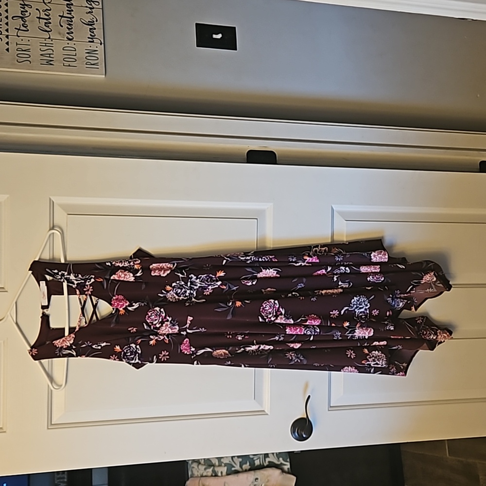 Candies brand size large flowy women's dress with flower design - Picture 5 of 5